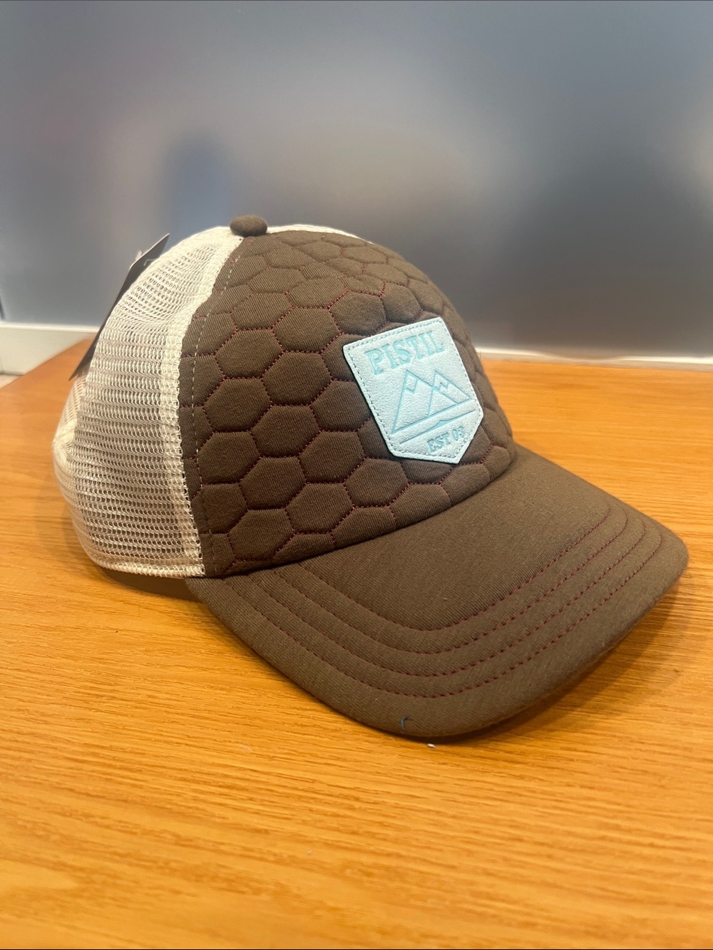Pistil Kade Women's Trucker Hat in brown textured foam front mesh backing nwt